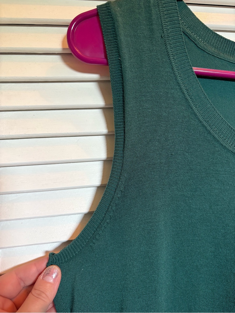 august silk Green Sweater Vest — Size M - Picture 4 of 8